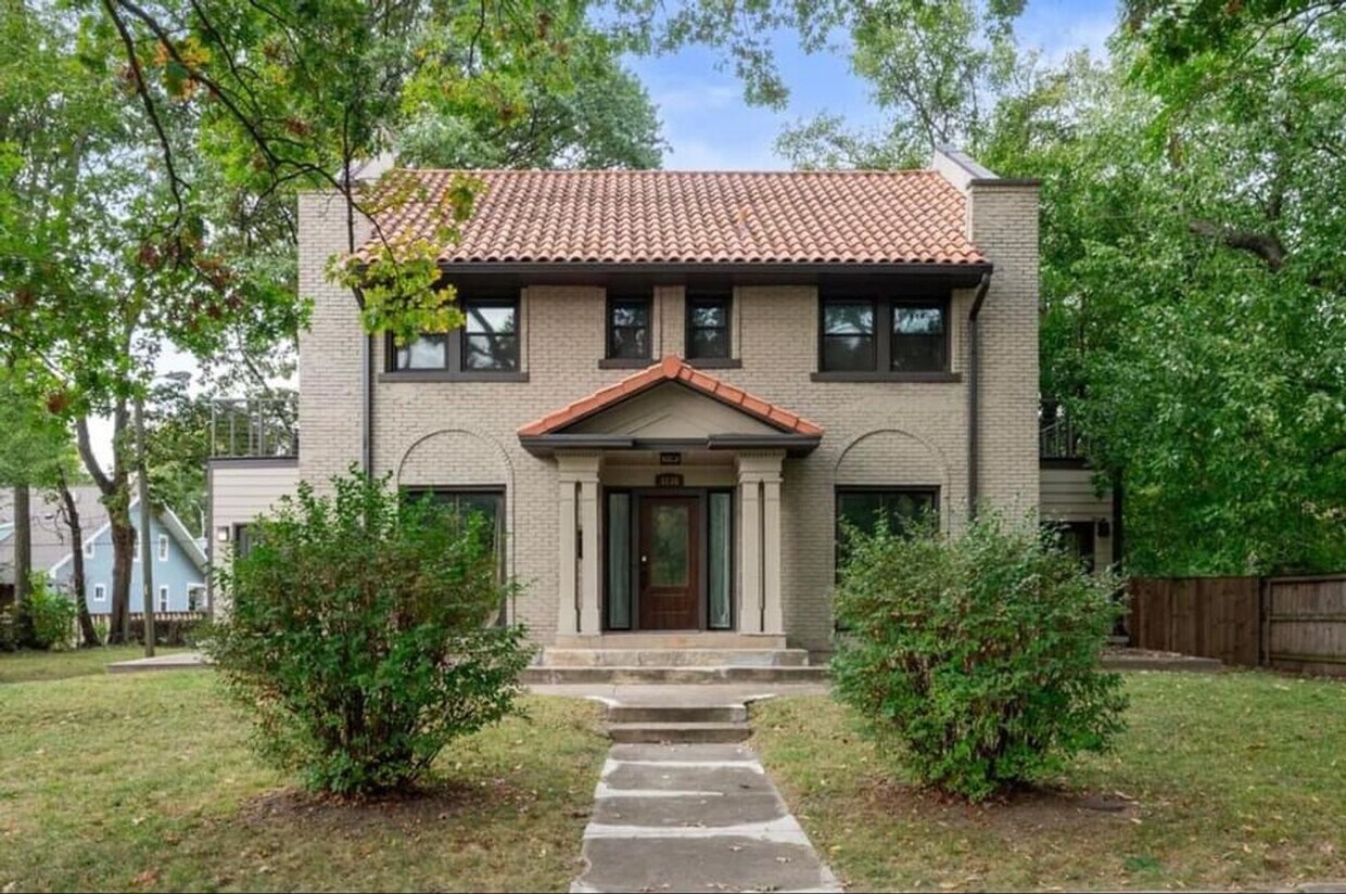 Primary Photo - Three bedroom home close to downtown Indy