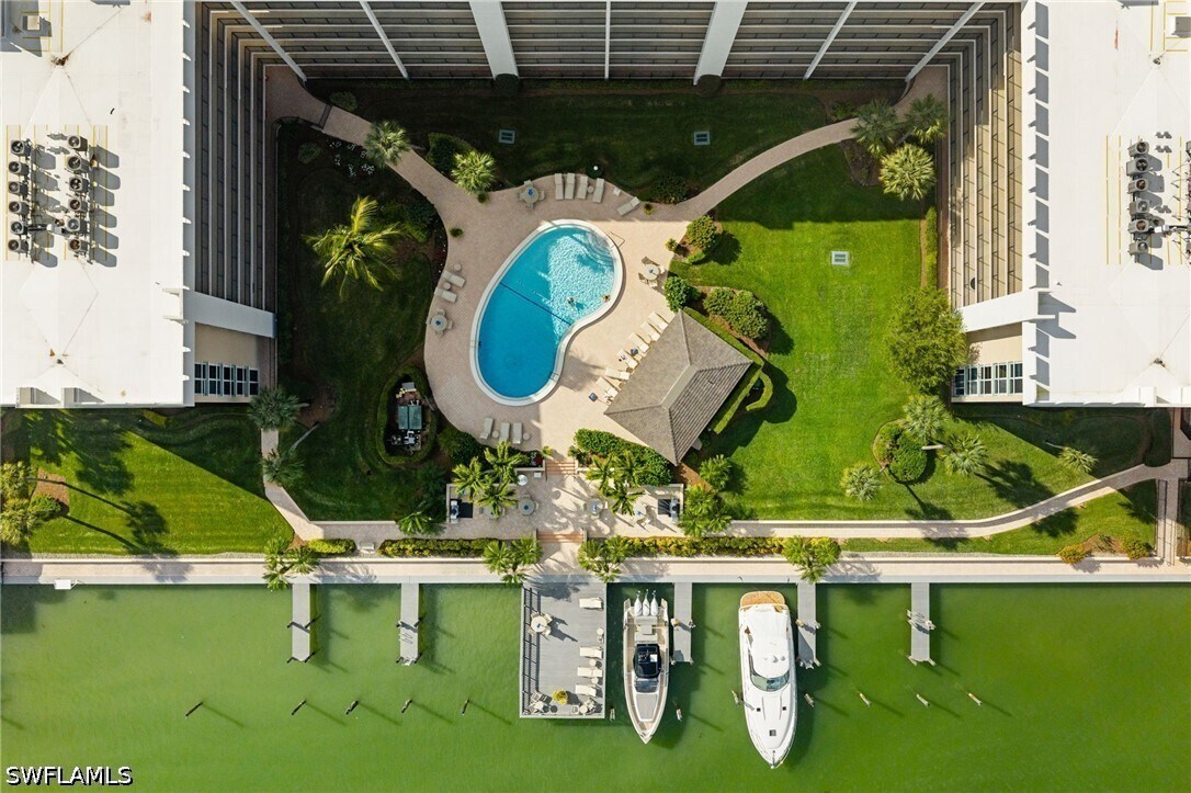 Foto del edificio - 3500 Gulf Shore Blvd N