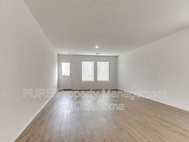 Foto del edificio - 3311 NW 148th St
