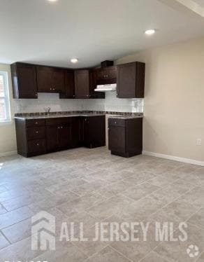 Building Photo - 321 Pershing Ave