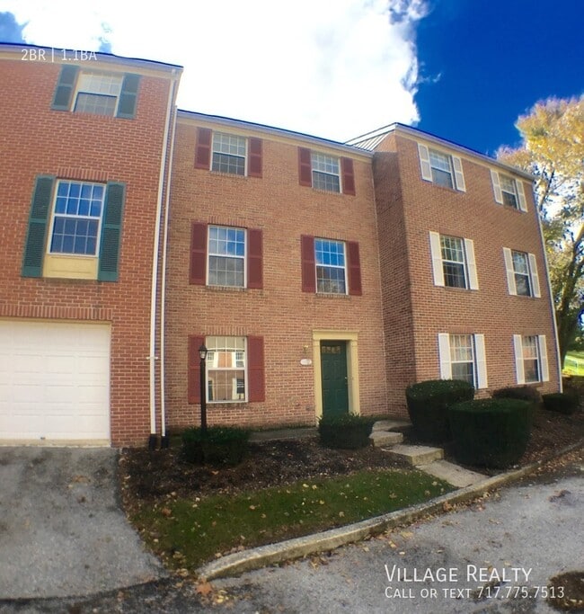 Building Photo - Spacious 2-BR Townhome in Dallastown Schoo...