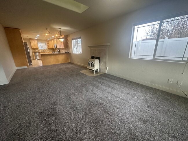 Foto del edificio - Charming 2-Bed Guest Home With All Utilities Included