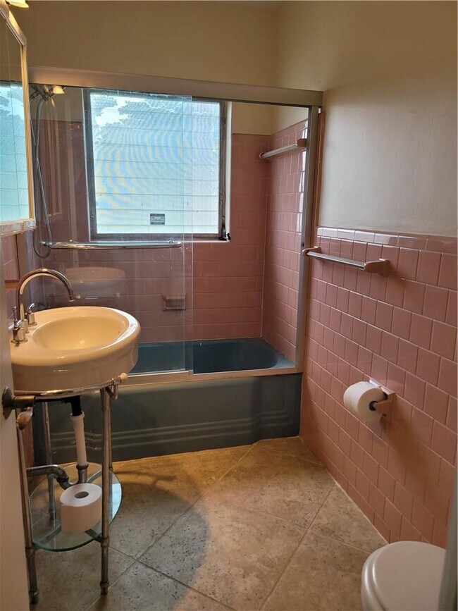 Foto del edificio - 1213 SW 3rd Ave