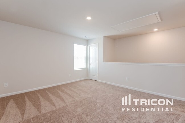 Building Photo - 4615 Hazelburn Dr
