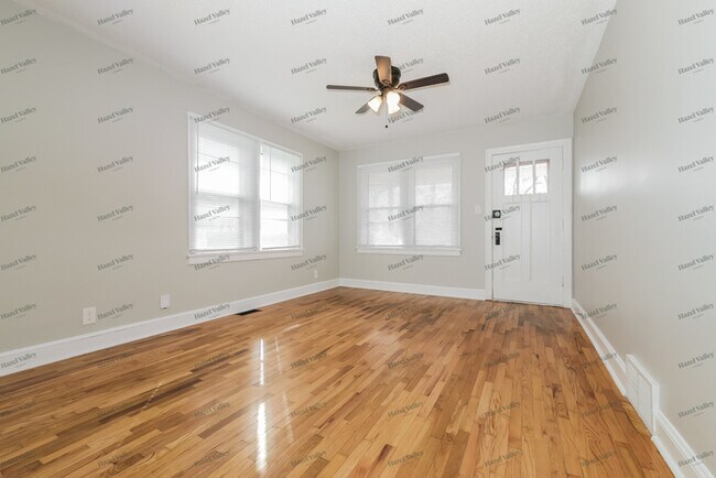 Foto del edificio - 1002 Kickapoo St