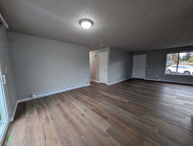 Foto del edificio - Newly Remodeled 3 Bedroom Home in Port Orc...