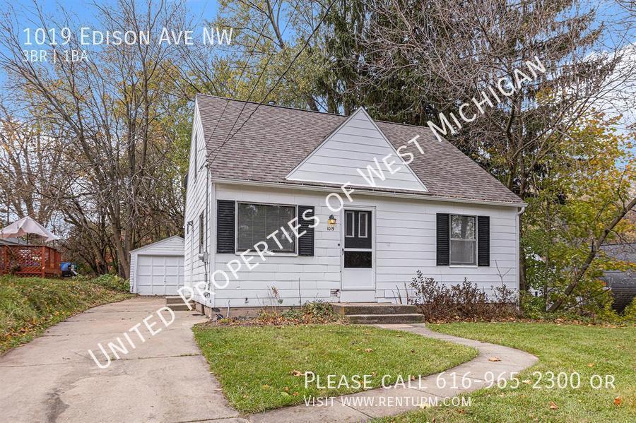 Primary Photo - Tours Estimated to Begin 6/18 | 3 Bed 1 Ba...