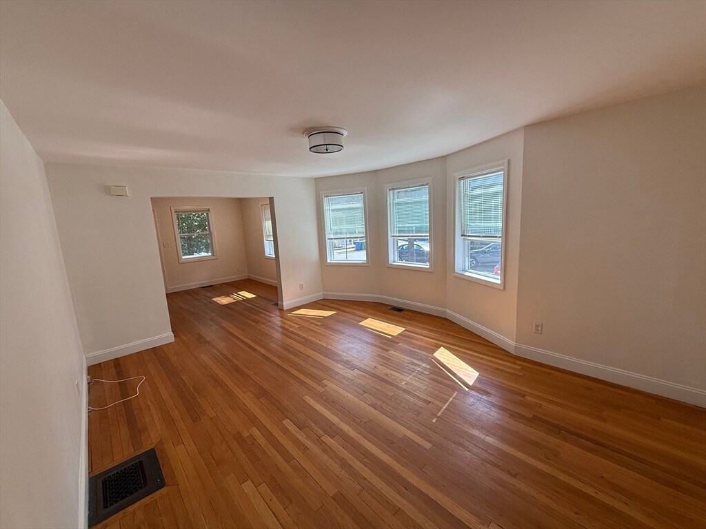 Foto principal - 87 Floral St