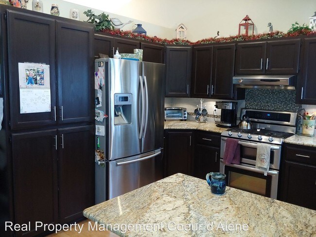 Building Photo - 3 br, 2 bath House - 821 Cheyenne Ct.