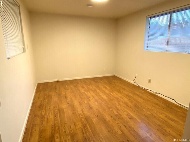 Building Photo - 440 N Milton Ave