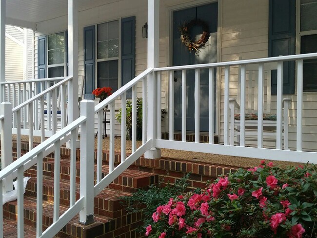 Foto del edificio - 4497 Village Park Dr W