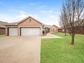 Building Photo - 4817 Limestone Dr