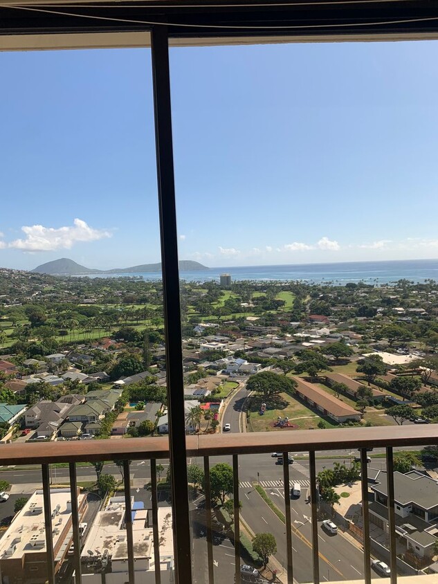 Foto principal - Luxury Kahala Condo - 3bd/2ba/2pkg, High F...