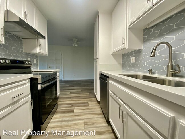 Building Photo - 1 br, 1 bath House - 2382 Hosp Way Unit 142