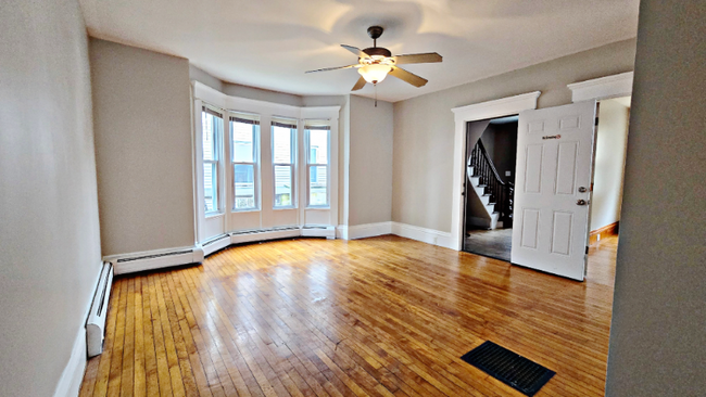 Building Photo - 125 Hillman St