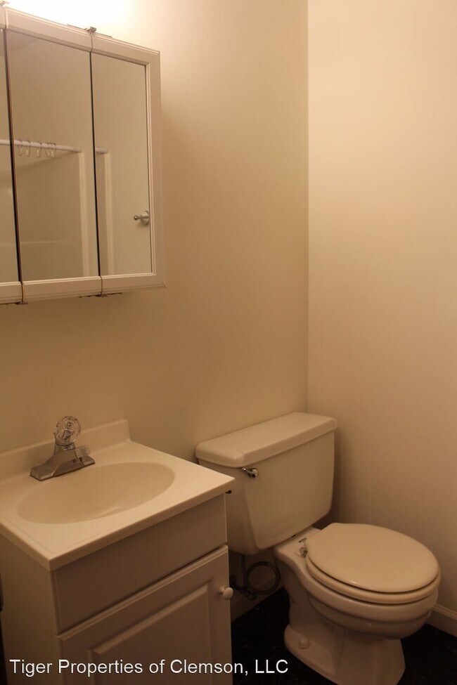 Foto del edificio - 123 College Heights Blvd