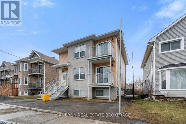 Building Photo - 1234 Cumberland St