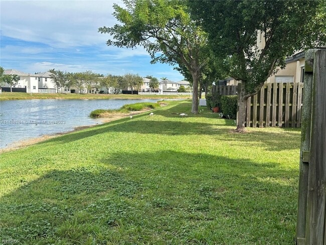 Building Photo - 3 br, 2.5 bath House - 112 SE 28th Ter Uni...