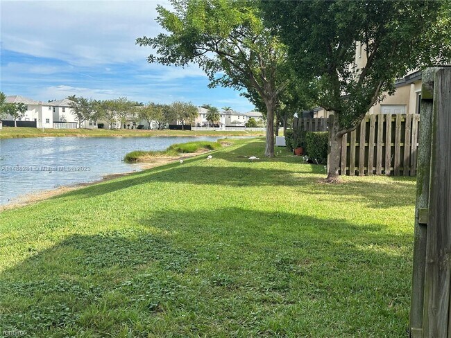 Foto del edificio - 3 br, 2.5 bath House - 112 SE 28th Ter Uni...