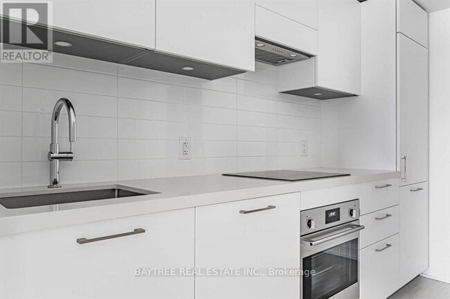 Building Photo - 33 Frederick Todd Wy