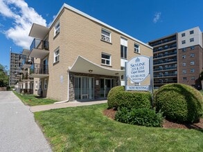 Building Photo - Kingsway & Queensway Apartments