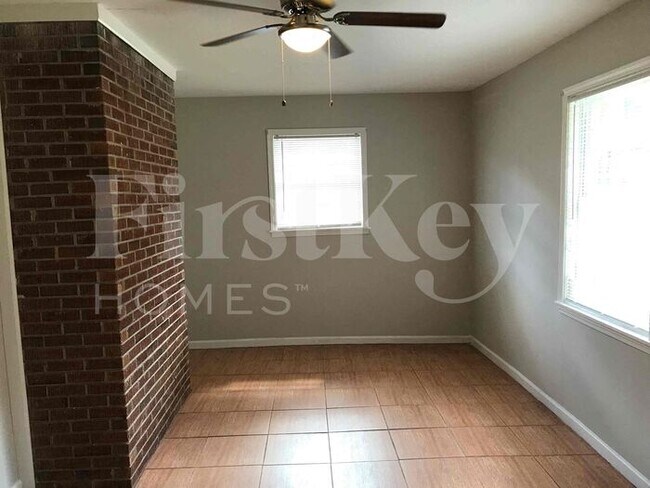 Building Photo - 3404 Ridgecrest Drive