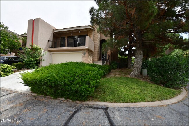 Building Photo - 5900 Mira Hermosa Dr