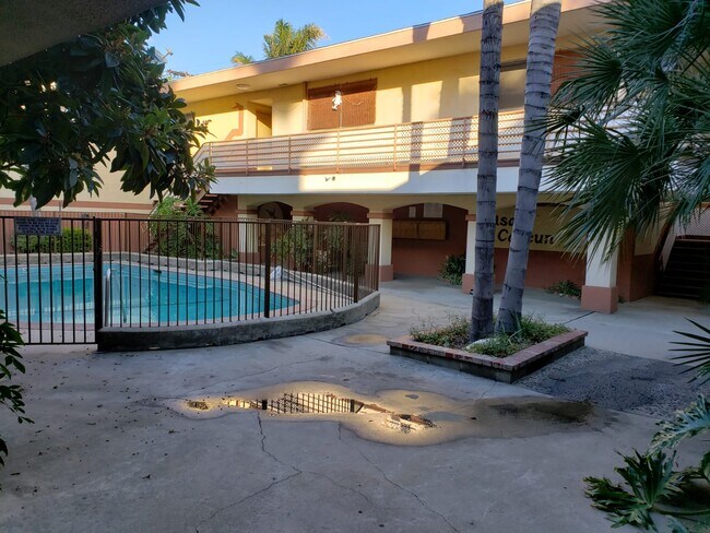 Building Photo - 14417 Valerio St