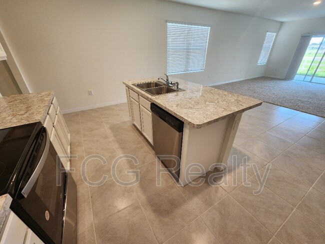 Building Photo - 3671 Giorgio Dr