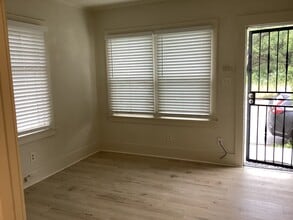 Building Photo - 404 Murray St