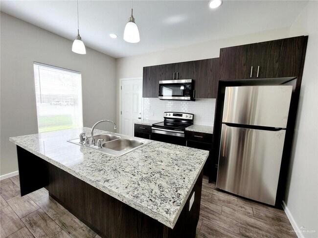 Foto del edificio - 7007 N 59th St