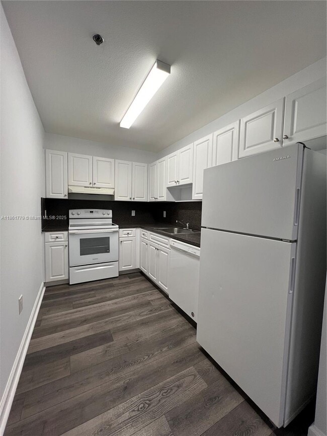Foto del edificio - 717 SW 11th Ave