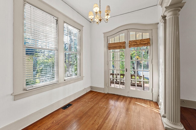 Building Photo - 108 4th St