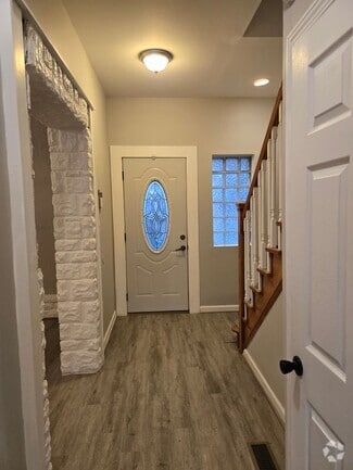 Building Photo - 5065 Northland Ave