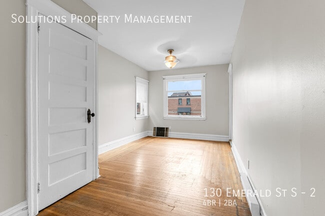 Building Photo - **Large 4 Bedroom, 2 Bathroom, 2 Floor Unit**