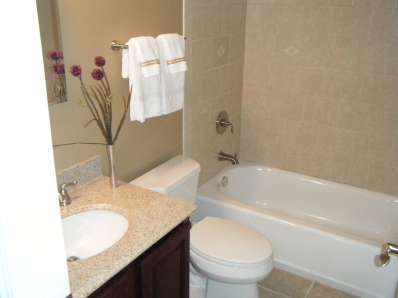 5142 Fairview Ave Unit 9, Downers Grove, IL 60515 Room for Rent in