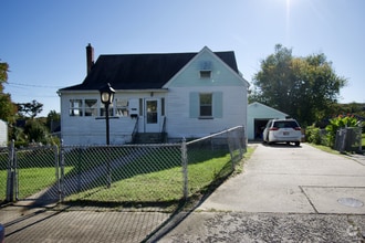 Building Photo - 1241 Locust Ave