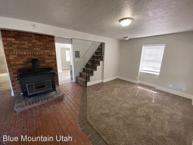 Building Photo - 5 br, 2 bath House - 1123 E 30th St