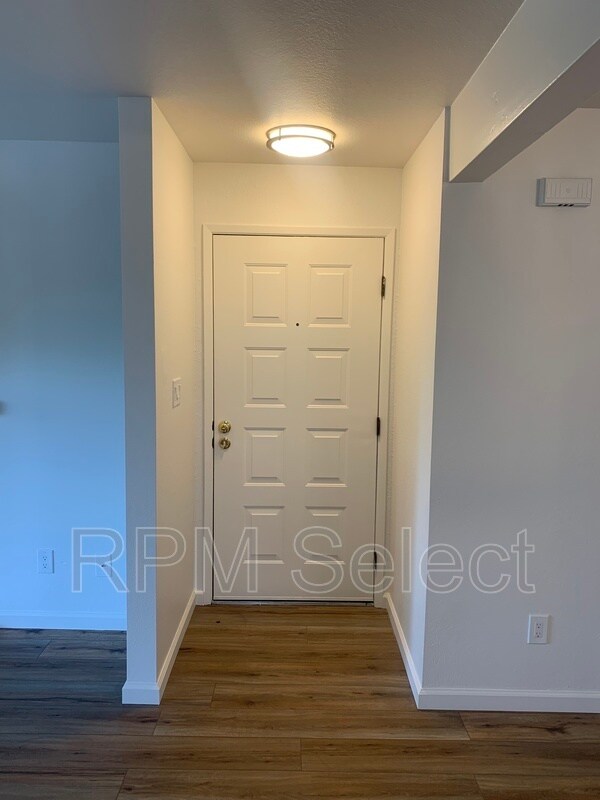 Foto del edificio - 2055 Sierra Rd