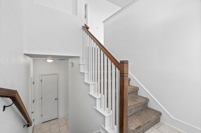 Building Photo - 18005 Pomelo Ln