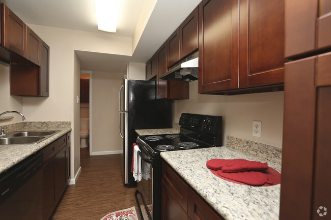 Foto del interior - Forest Creek Apartments