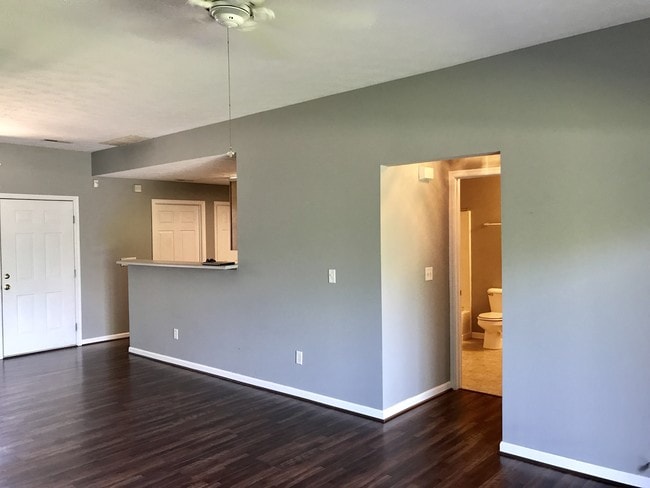 Building Photo - 4615 Court Yard Dr