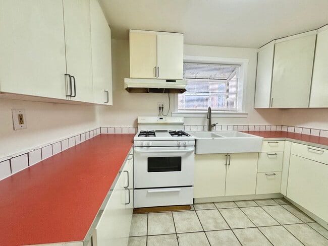 Foto del edificio - 3110 Martin Luther King Jr Way