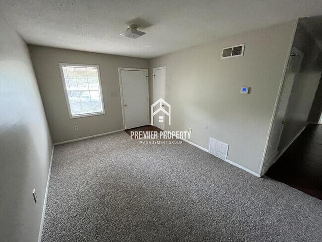 Foto del edificio - 4178 Knight Arnold Rd