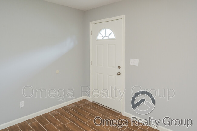 Building Photo - 1174 Aquarius Dr