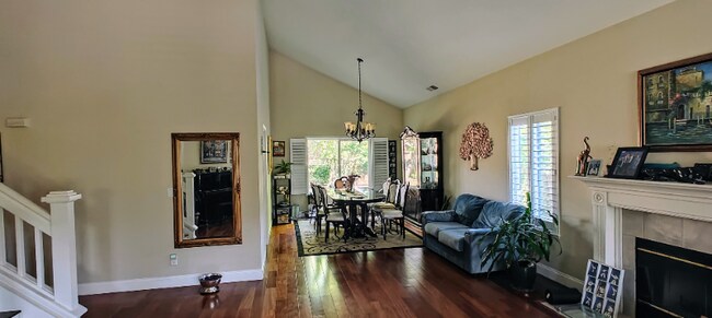 Building Photo - 1088 Cheshire Cir