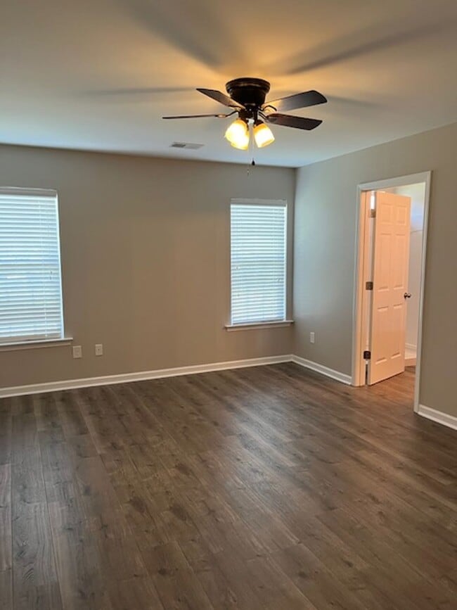 Building Photo - 336 Slate Dr