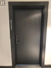 Building Photo - 88 Queen St E