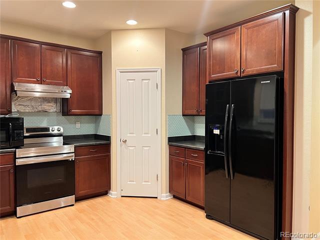 Building Photo - 21218 E Pennwood Dr
