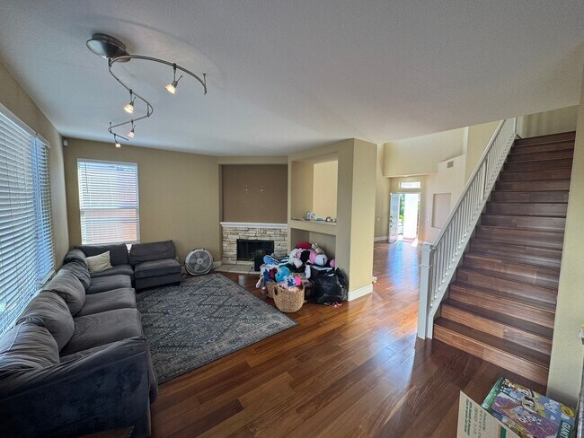 Foto del edificio - Beautiful 3BR/2.5BA Home in the Heart of C...